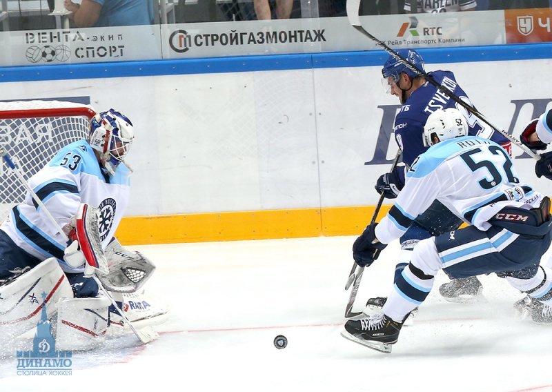 «Сибирь» проиграла «Динамо» на старте сезона